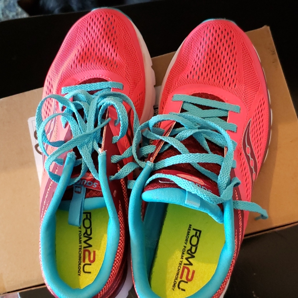 Saucony Liteform Miles sneakers